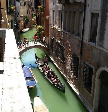 Balcone Sul Canale Velence Kültér fotó