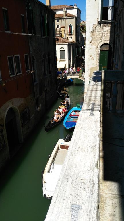 Balcone Sul Canale Velence Kültér fotó