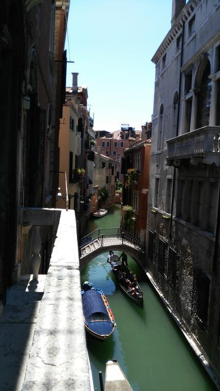 Balcone Sul Canale Velence Kültér fotó