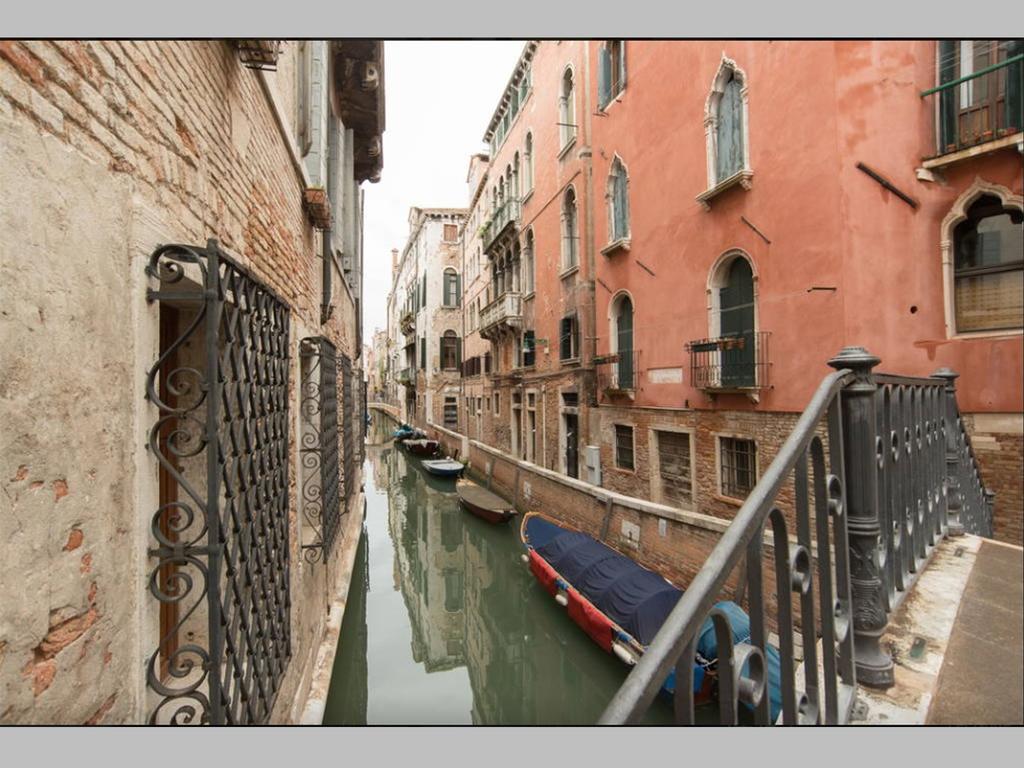 Balcone Sul Canale Velence Kültér fotó