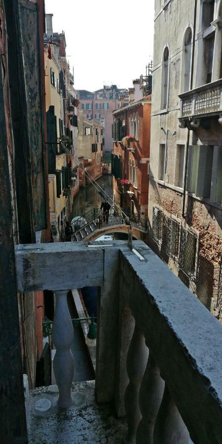 Balcone Sul Canale Velence Kültér fotó